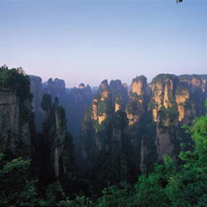 喜樂C線：（魅力湘西）鳳凰古城、天子山、寶峰湖純玩四日游