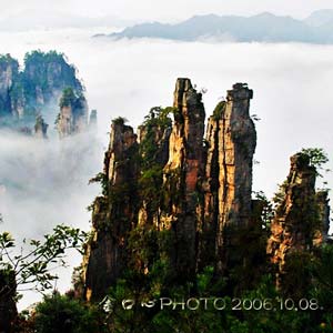 休閑自駕L線(xiàn)：張家界、袁家界、天子山、寶峰湖、猛洞河漂流、芙蓉鎮(zhèn)三晚四日游