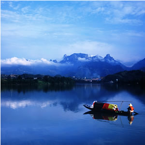 喜樂O線：猛洞河漂流、鳳凰古城兩日游